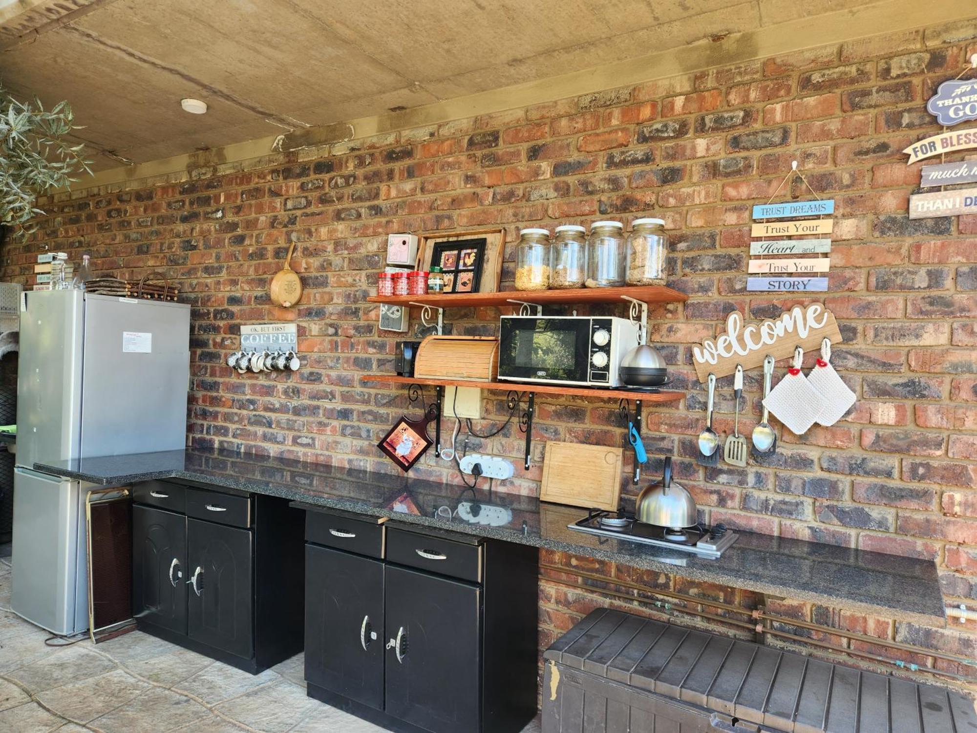 Suikerbosrant Sleep And Go Bed and Breakfast Pretoria-Noord Εξωτερικό φωτογραφία