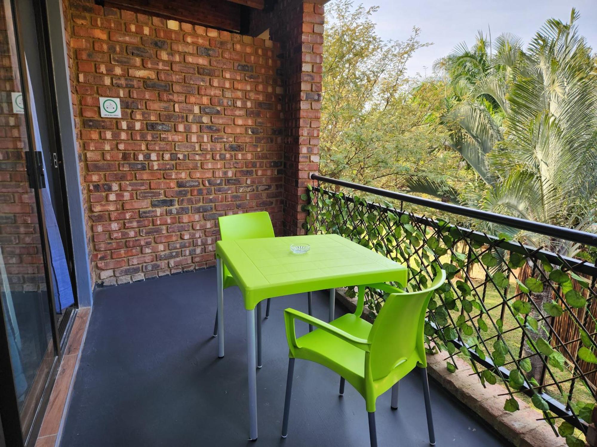 Suikerbosrant Sleep And Go Bed and Breakfast Pretoria-Noord Εξωτερικό φωτογραφία