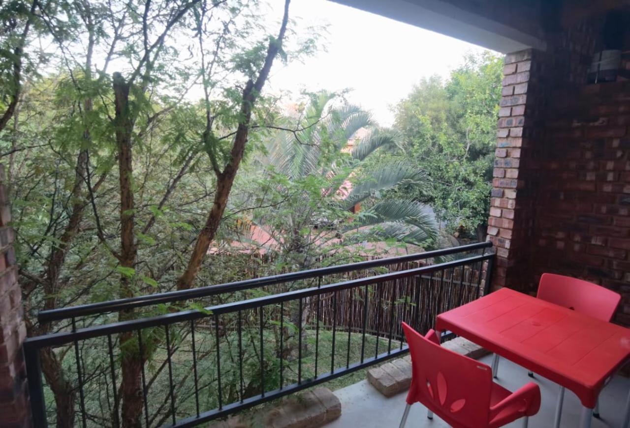 Suikerbosrant Sleep And Go Bed and Breakfast Pretoria-Noord Εξωτερικό φωτογραφία