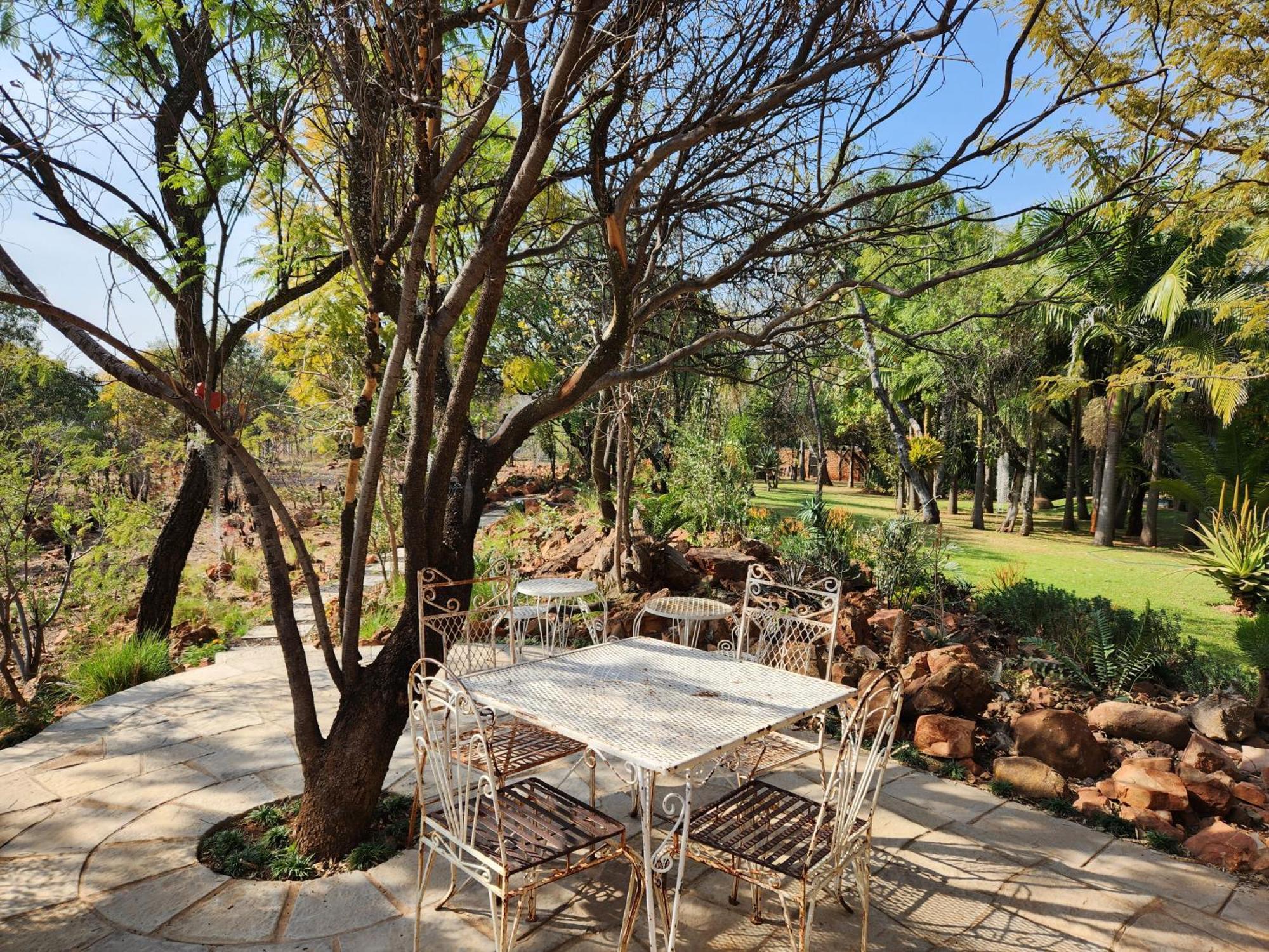 Suikerbosrant Sleep And Go Bed and Breakfast Pretoria-Noord Εξωτερικό φωτογραφία