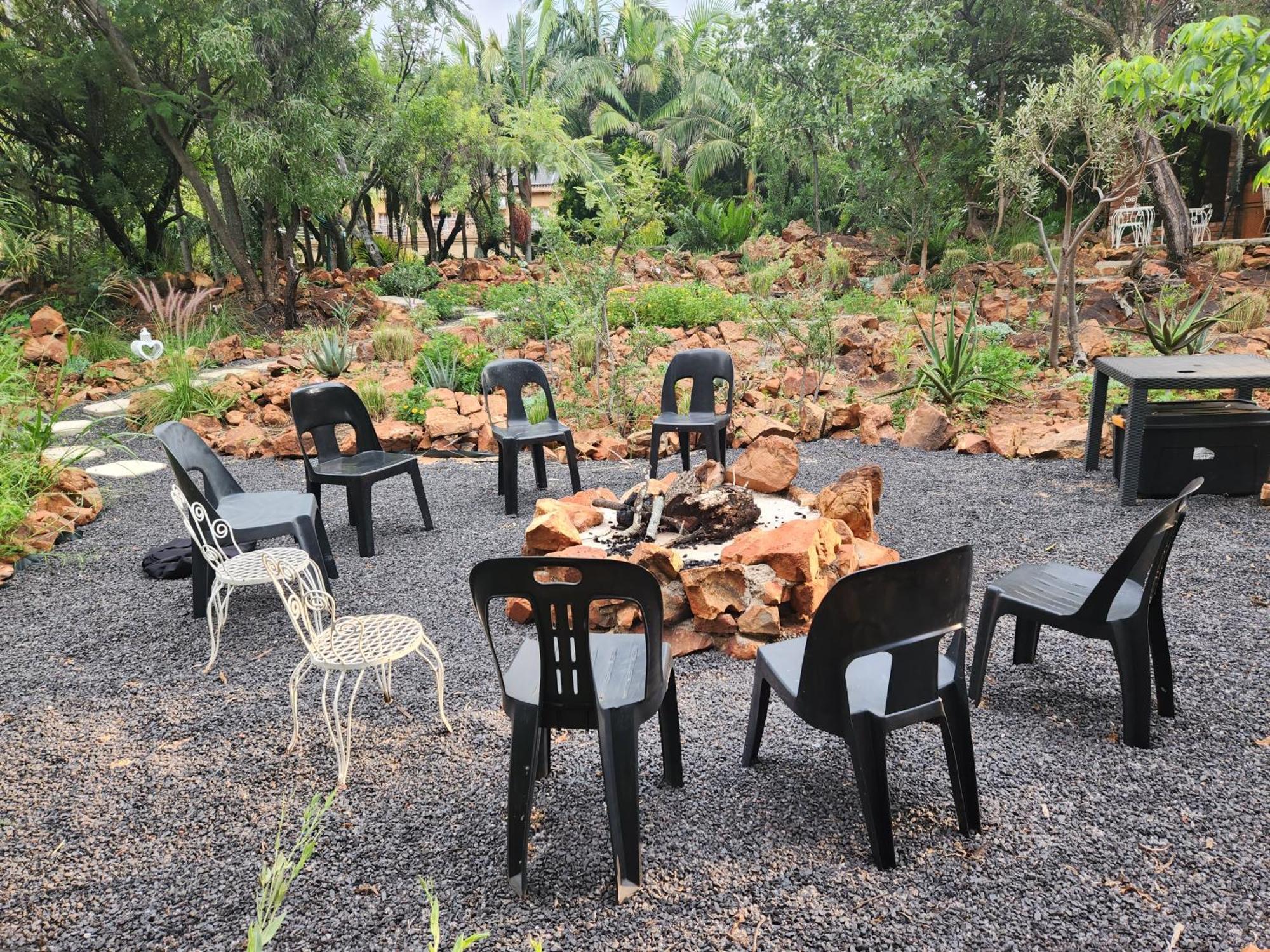 Suikerbosrant Sleep And Go Bed and Breakfast Pretoria-Noord Εξωτερικό φωτογραφία